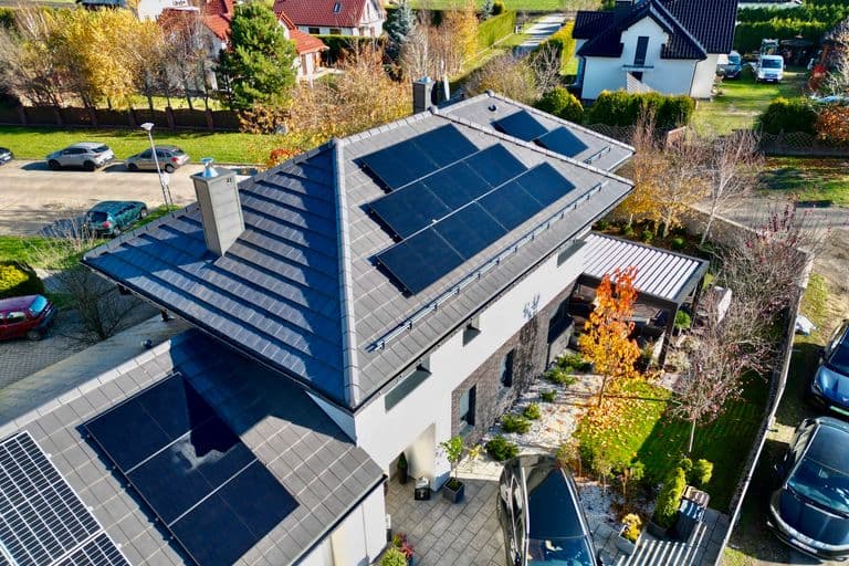 Instalacja fotowoltaiczna z magazynem energii i pompą ciepła