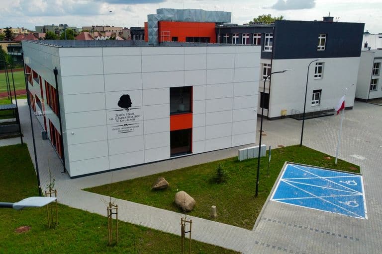 Kompensacja mocy biernej - Zespół Szkół w Knurowie